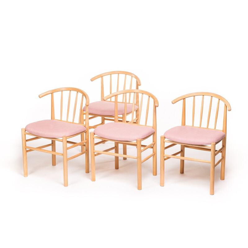 Set of 4 Danish spindle back chairs, Erik O JORGENSEN - 1960s