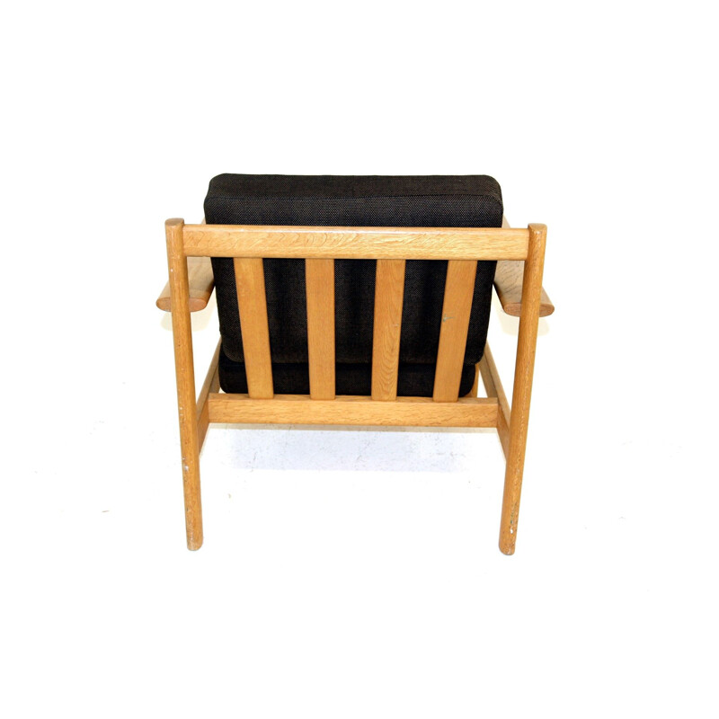 Skandinavischer Vintage-Sessel aus Eiche und schwarzem Baumwollstoff, Schweden 1960