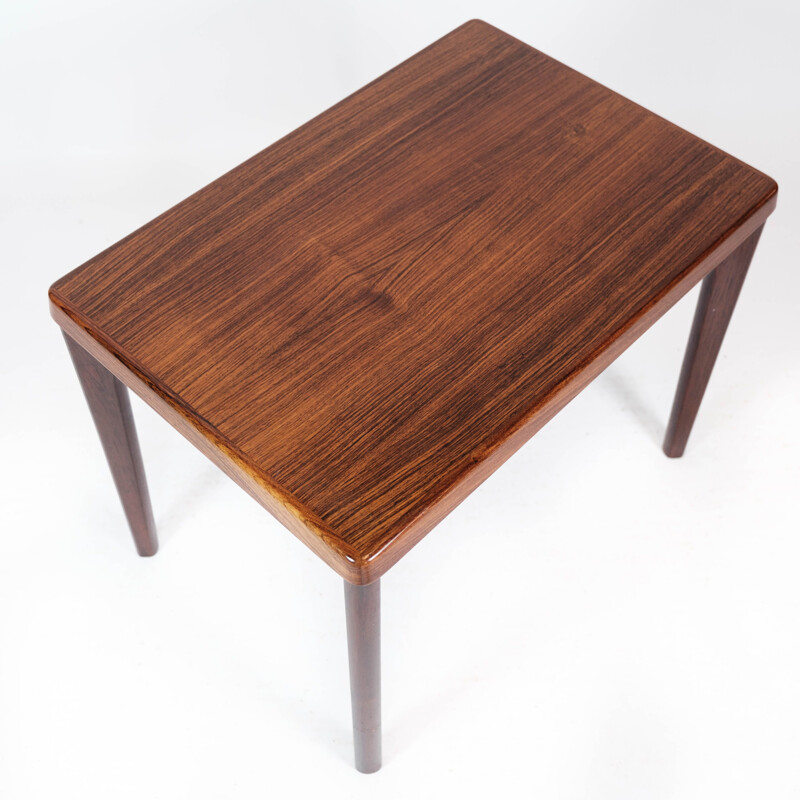 Mesa lateral Vintage rosewood por Henning Kjærnulf para mobiliário Vejle Furniture, 1960