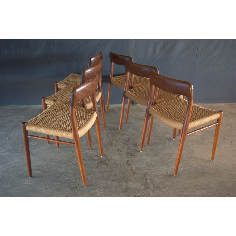 Suite de 6 chaises "75", Niels O MOLLER - années 50