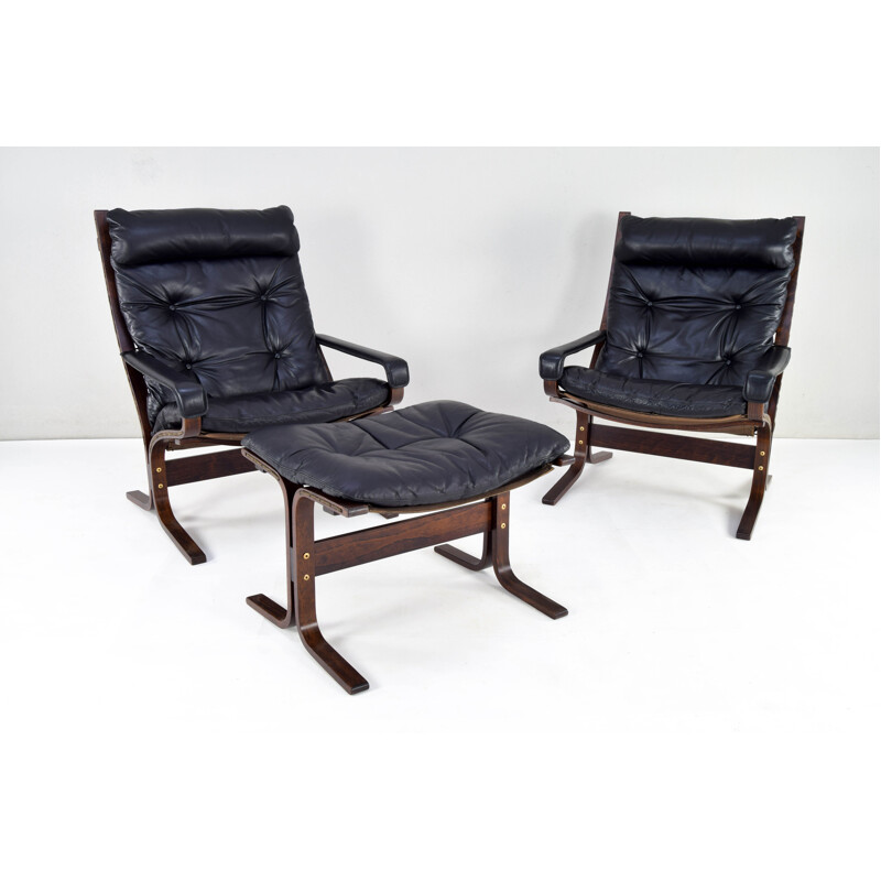 Paire de fauteuils et un ottoman vintage Siesta en cuir par Ingmar Relling pour Westnofa, Norvège 1970