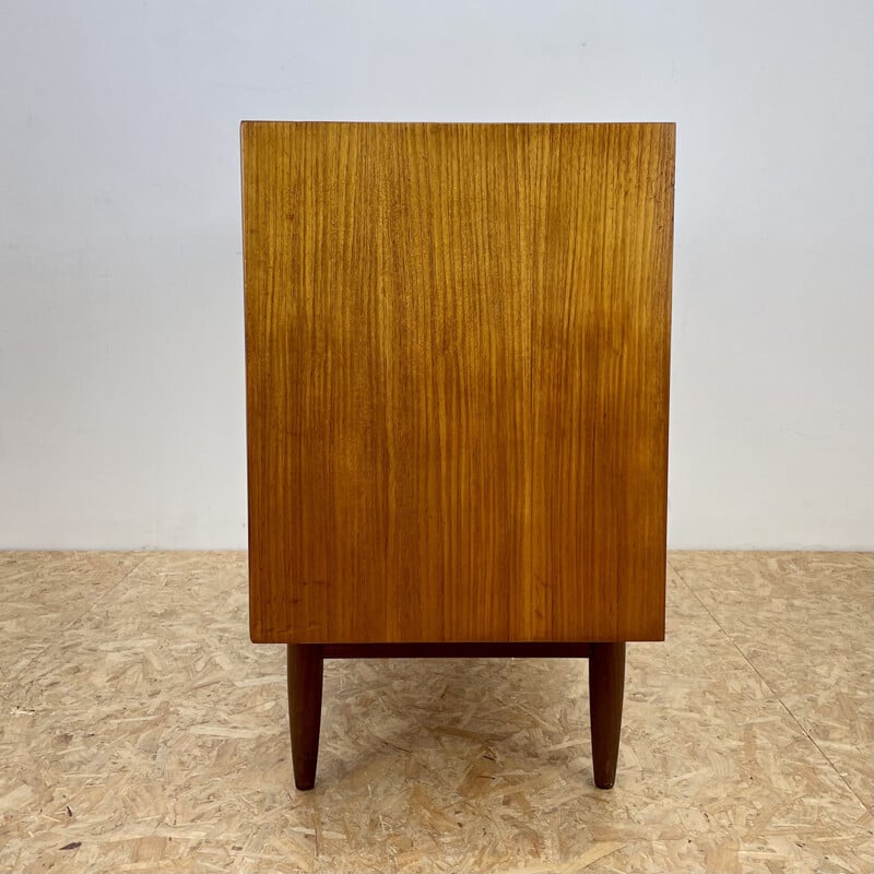 Mid century sideboard with folding doors by Vitor Wilkins for G Plan, England 1960s