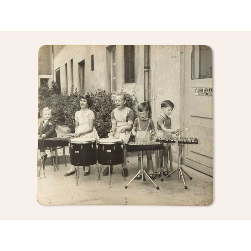Vintage Schwarz-Weiß-Bild von Giannini Swiss Drums, USA 1940