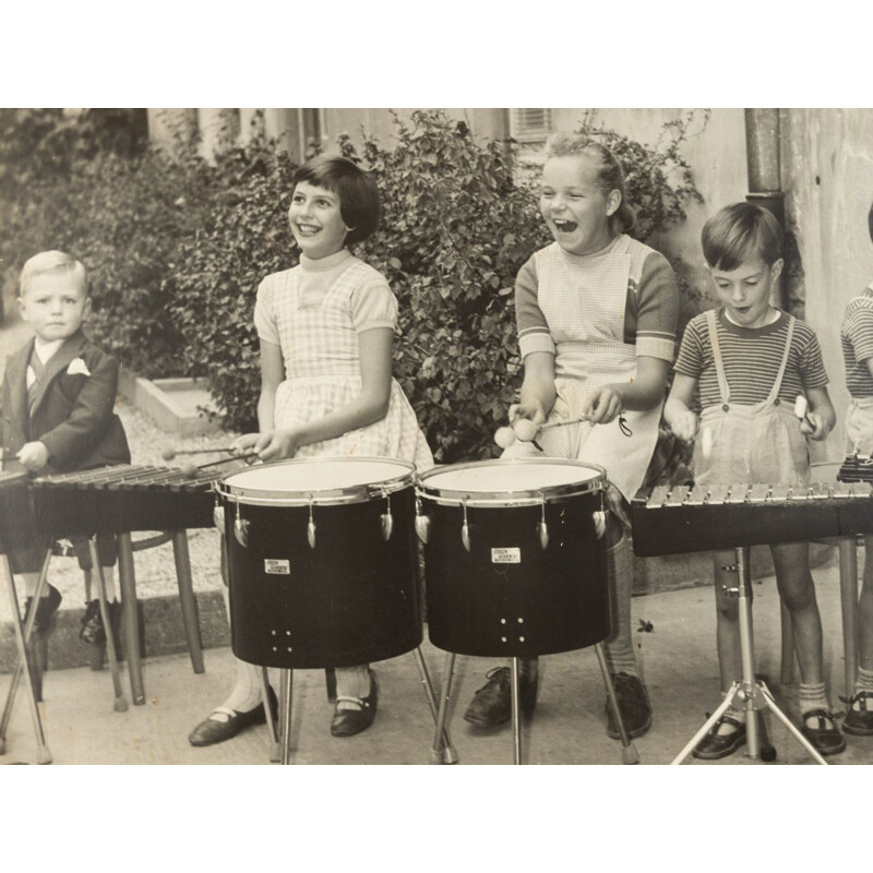 Imagen vintage en blanco y negro de Giannini Swiss Drums, EE.UU. 1940