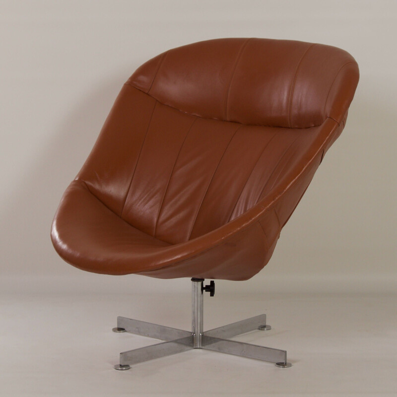 Vintage Modello swivel leather armchair by Rudolf Wolf for Rohé Noordwolde, 1960s