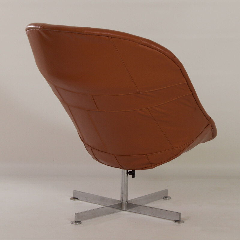 Vintage Modello swivel leather armchair by Rudolf Wolf for Rohé Noordwolde, 1960s