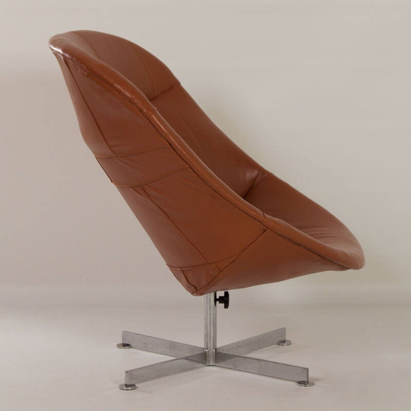 Vintage Modello swivel leather armchair by Rudolf Wolf for Rohé Noordwolde, 1960s