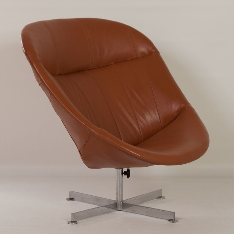 Vintage Modello swivel leather armchair by Rudolf Wolf for Rohé Noordwolde, 1960s