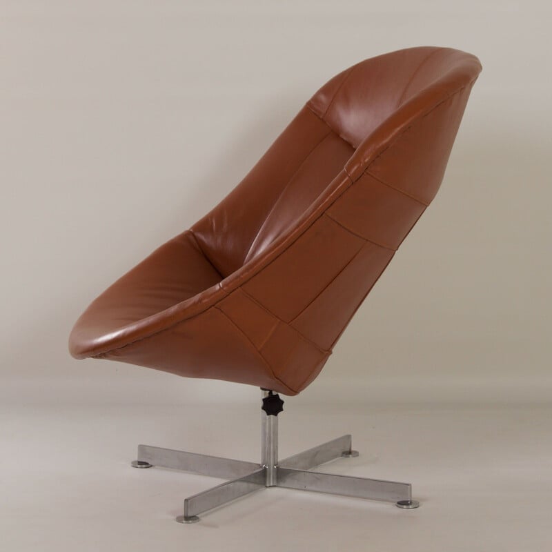 Vintage Modello swivel leather armchair by Rudolf Wolf for Rohé Noordwolde, 1960s