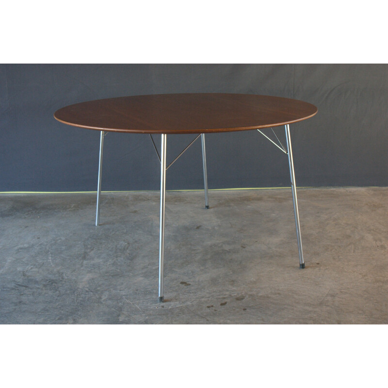 Table à repas "3600", Arne JACOBSEN - 1964