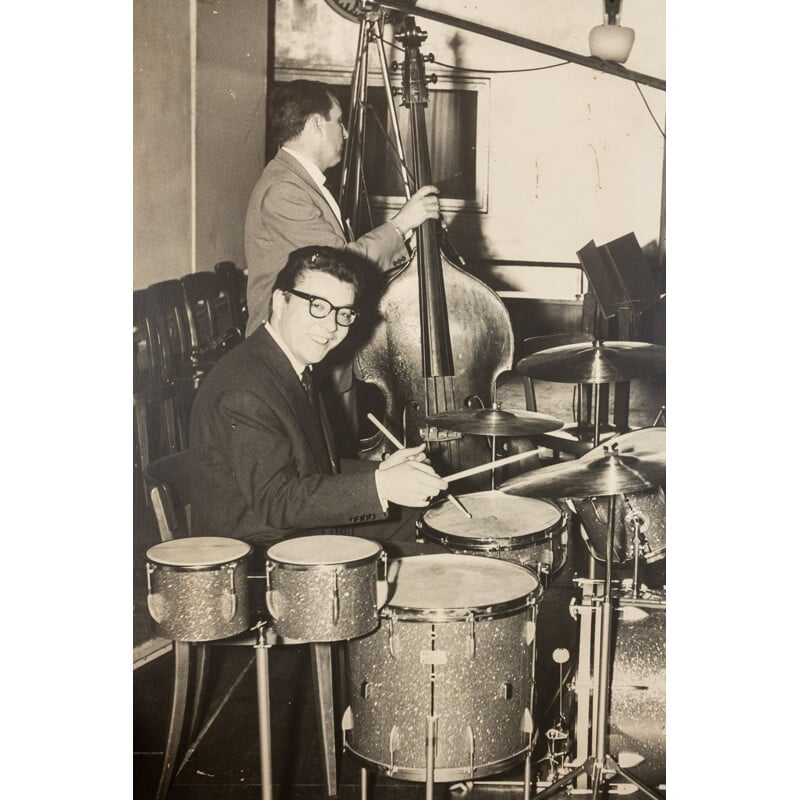 Coppia di immagini fotografiche vintage di "Jazz Band" di tamburi svizzeri Giannini per John Ward e Hazy Osterwald, 1940