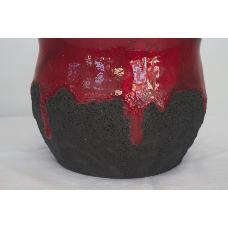 Mid century Fat Lava red & black pot with cachepot, 1960s