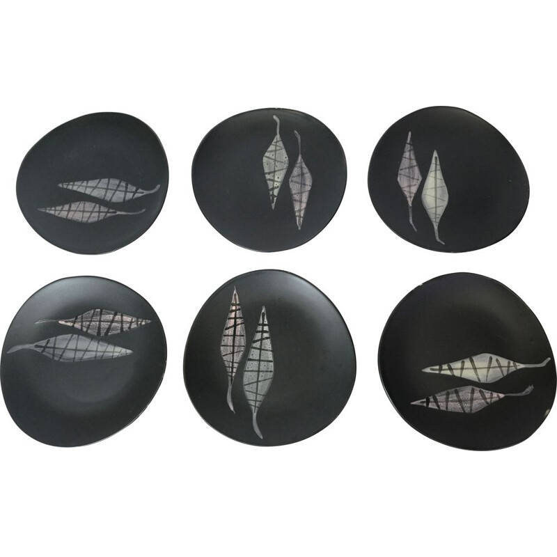 Set of 6 vintage black ceramic plates