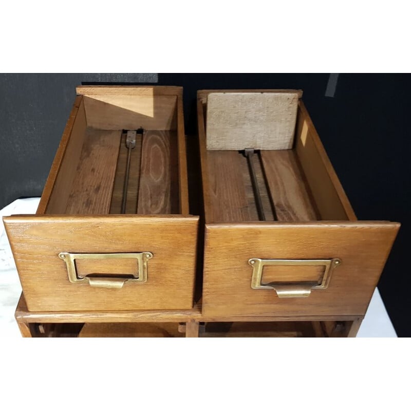 Vintage oakwood administrative drawer unit