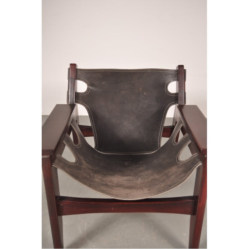 Fauteuil lounge "Kilin" en bois de palissandre et cuir, Sergio RODRIGUES - 1973