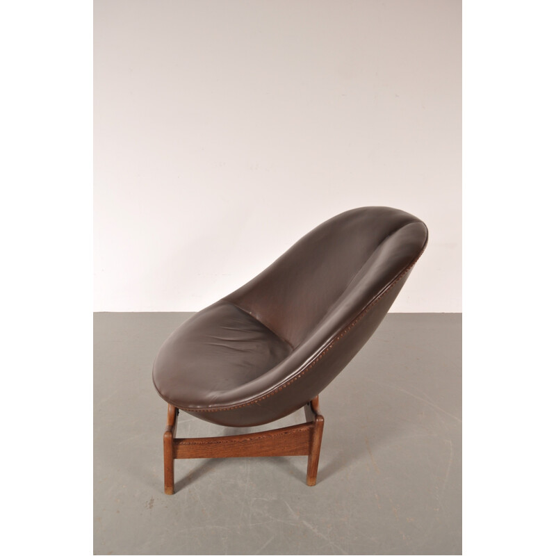 Lounge chair in wengé wood and brown leather, Emiel VERANNEMAN - 1958