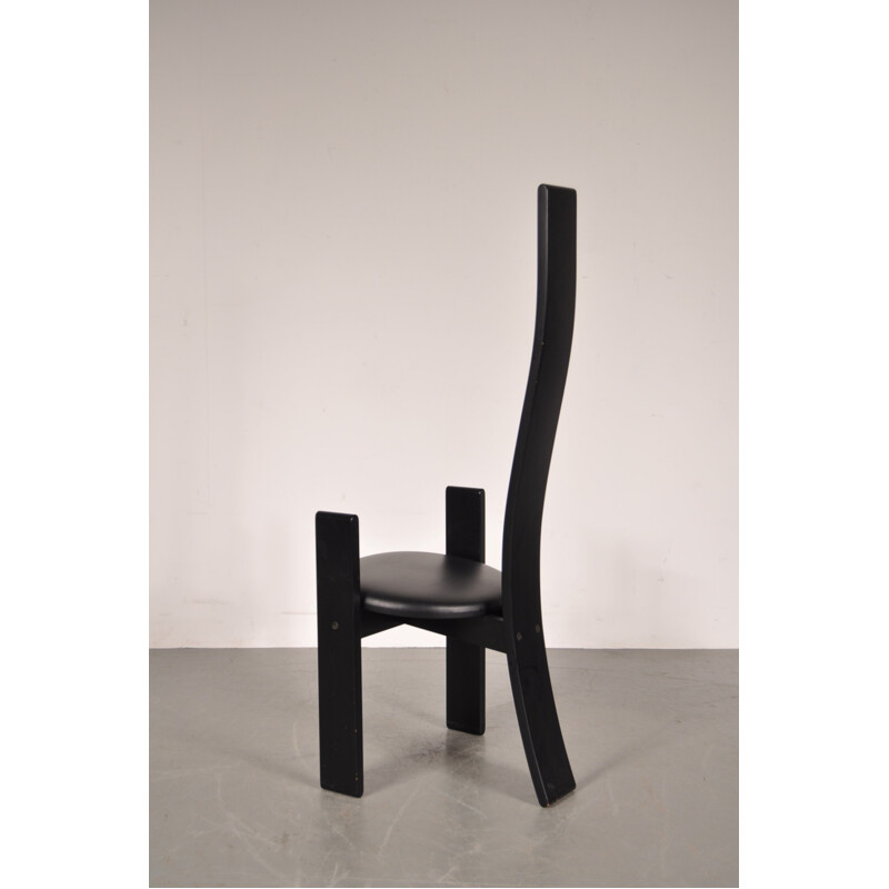 Chaise vintage noire "Golem", Vico MAGISTRETTI - 1970