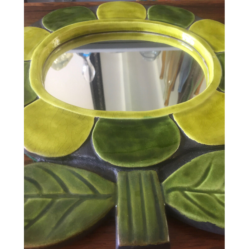 Miroir vintage en fleur de Mithé Espelt verte en céramique