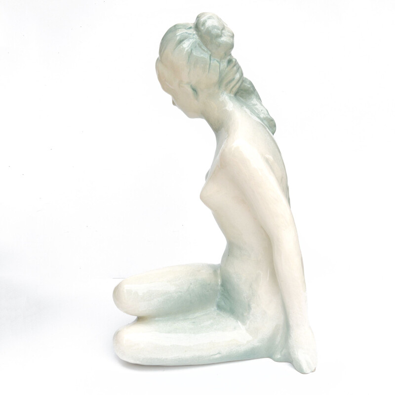 Vintage female nude figure in porcelain by B. Kokrd Jihoker Bechyně, Czechoslovakia 1960s