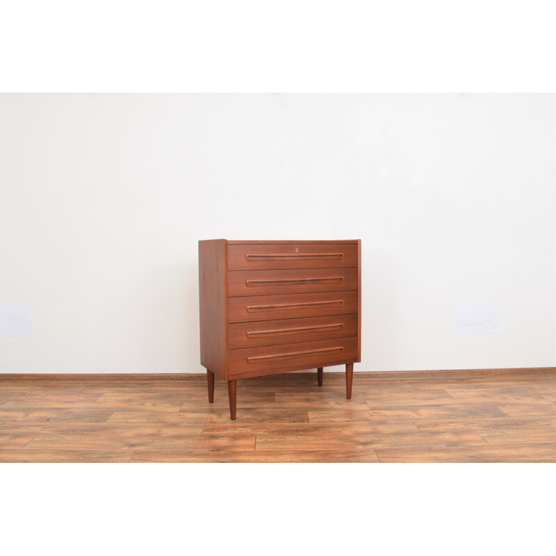 Mid-century Danish teak chest of drawers with 5 drawers, 1960s