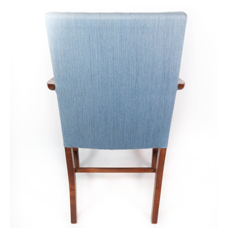 Poltrona vintage in mogano con rivestimento in tessuto azzurro di Fritz Hansen