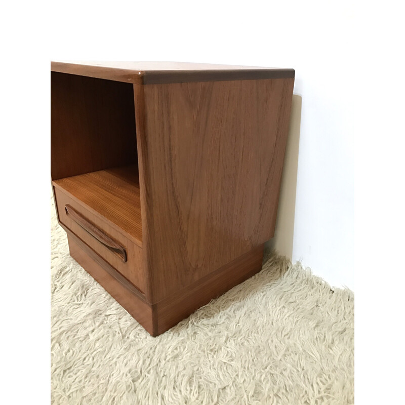 Mid Century bedside table in teak, Victor WILKINS - 1960s