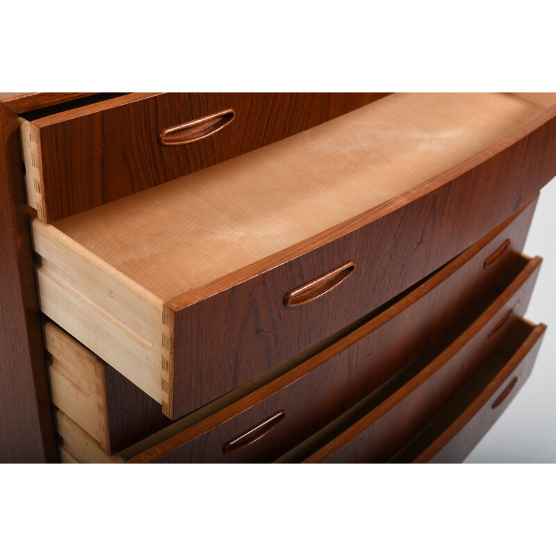 Mid century Danish curved teak chest of drawers, 1960s