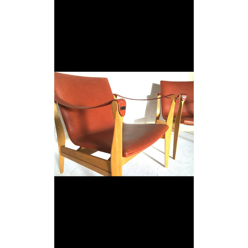 Pair of Fritz Hansen easy chairs in beech and leather, Karen & Ebbe CLEMMENSEN - 1950s