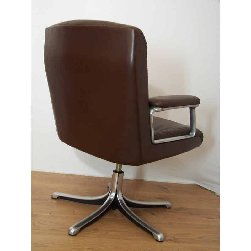 Tecno swiveling office chair in leather, Osvaldo BORSANI - 1960s