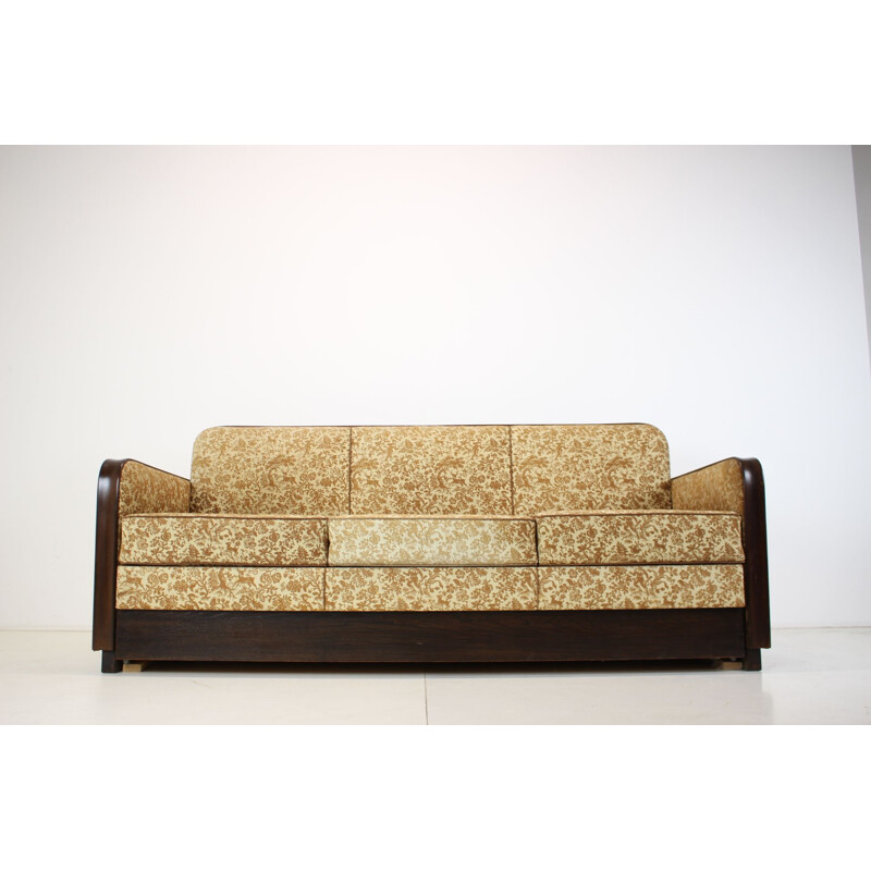 Vintage Art deco three-seater sofa by Jindřich Halabala, Czechoslovakia 1930s