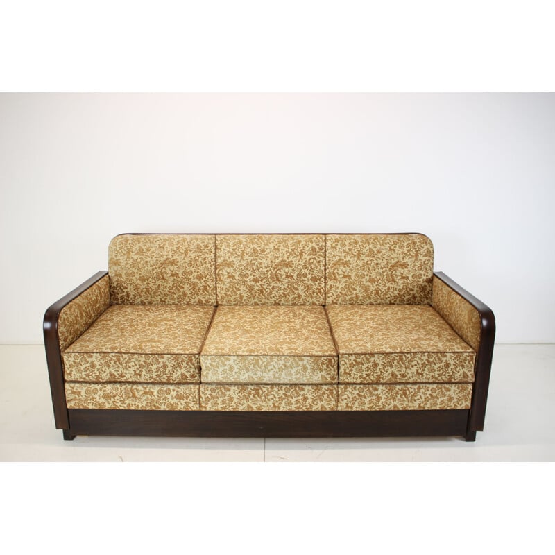 Vintage Art deco three-seater sofa by Jindřich Halabala, Czechoslovakia 1930s