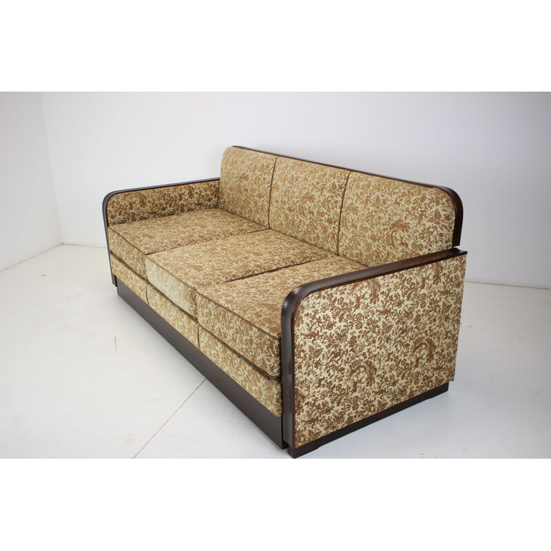 Vintage Art deco three-seater sofa by Jindřich Halabala, Czechoslovakia 1930s