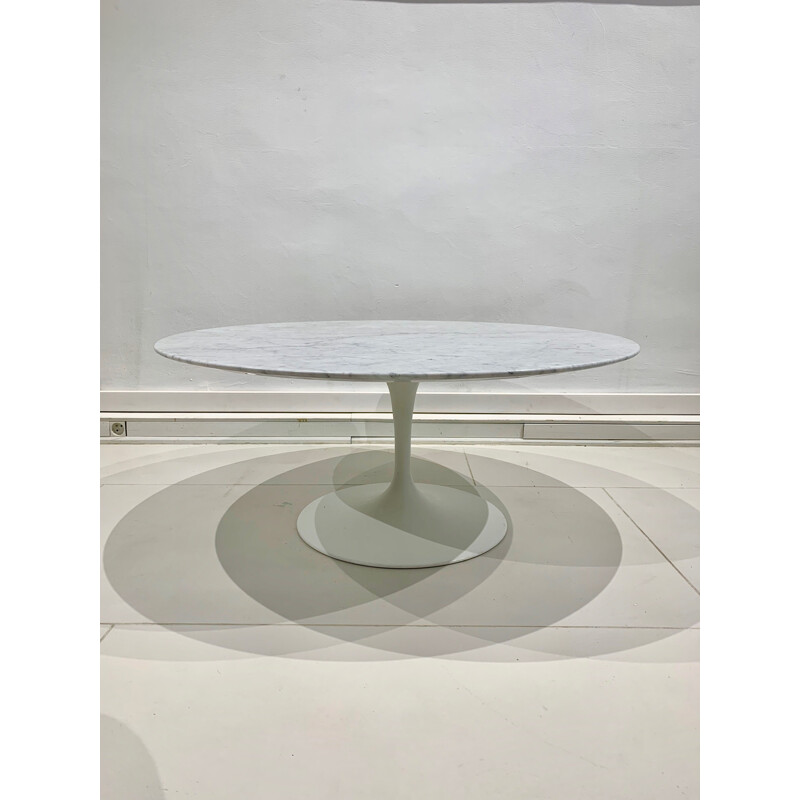 Table basse ronde vintage en marbre blanc par Eero Saarinen pour Knoll