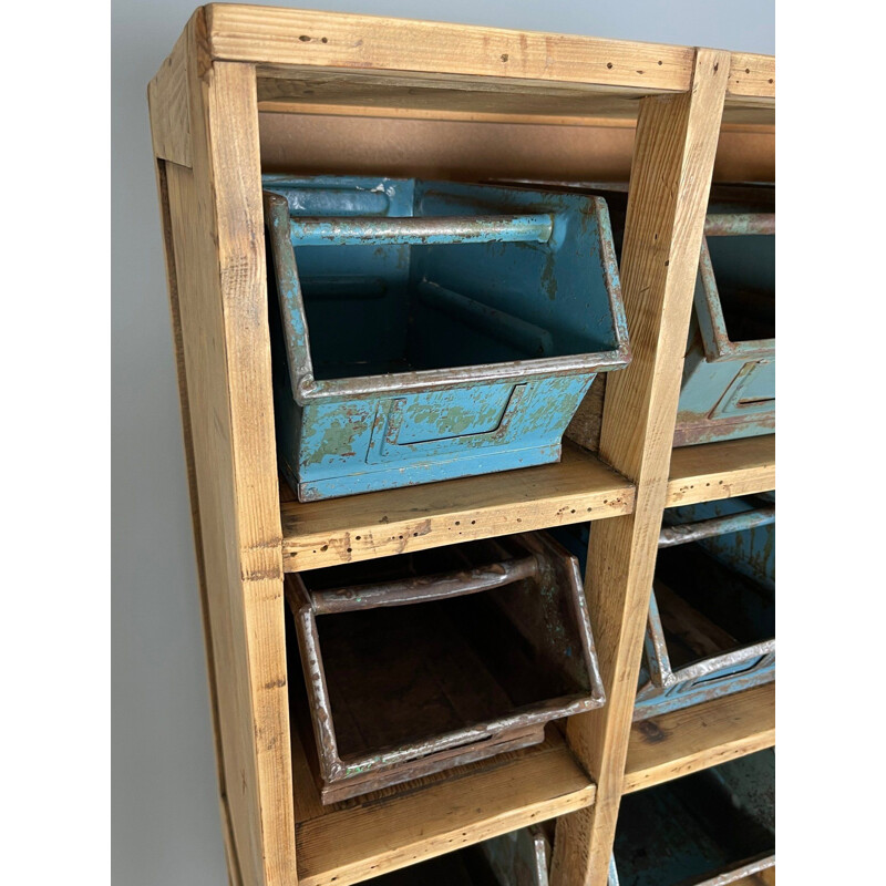 Armário de armazenagem em madeira Vintage com gavetas metálicas