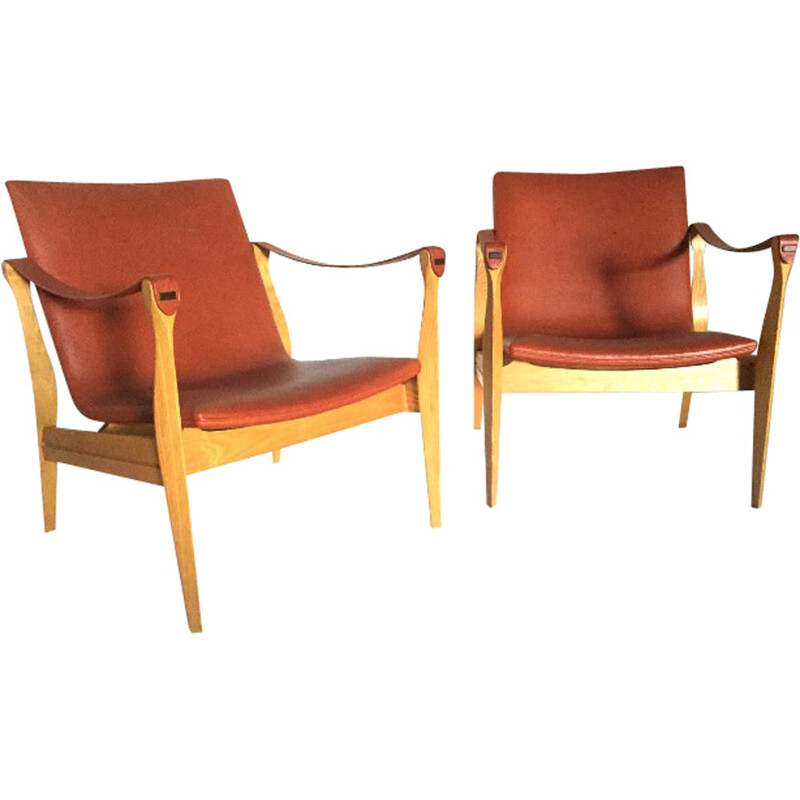 Pair of Fritz Hansen easy chairs in beech and leather, Karen & Ebbe CLEMMENSEN - 1950s