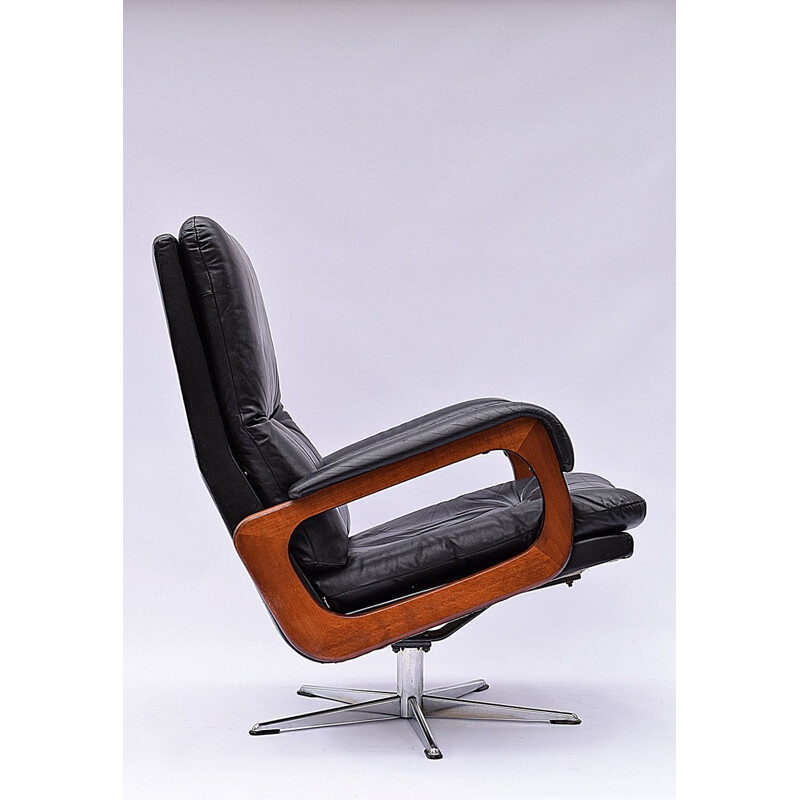 Fauteuil vintage King en cuir par A. Vandenbeuck pour Strassle, Suisse 1970