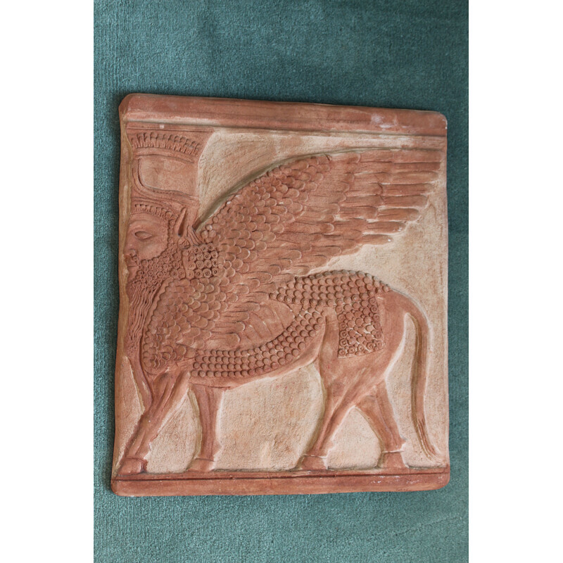 Bas-relief vintage en terre cuite représentant une divinité assyro-babylonienne par Taff, Italie 1950