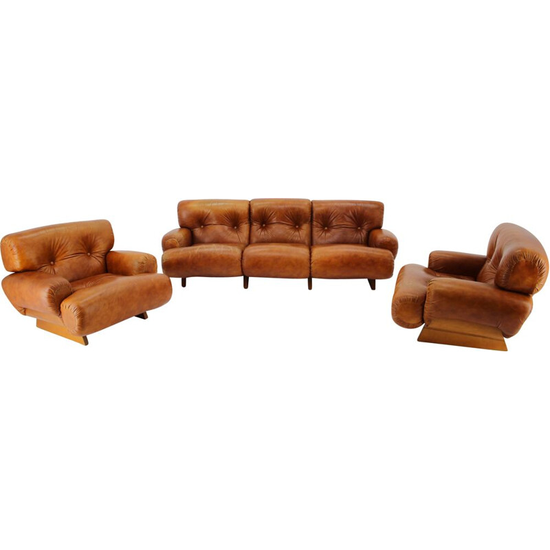 Italian vintage living room set in wood and cognac leather, 1970s