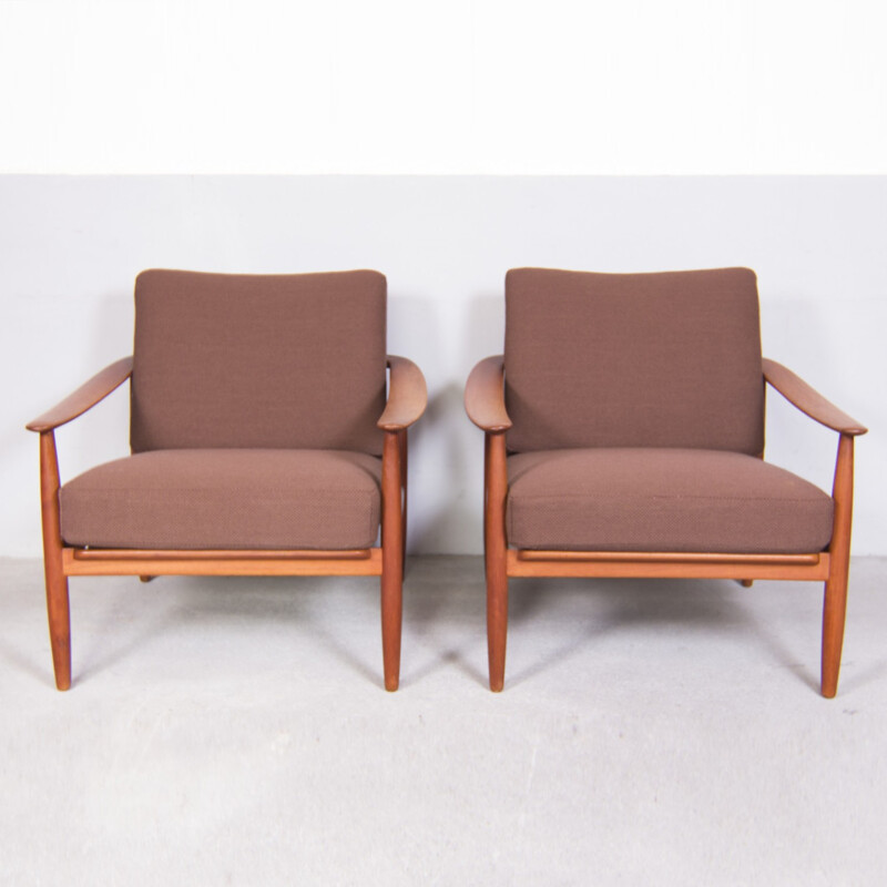 Pair of lounge chairs in teak and fabric, Walter KNOLL - 1950s