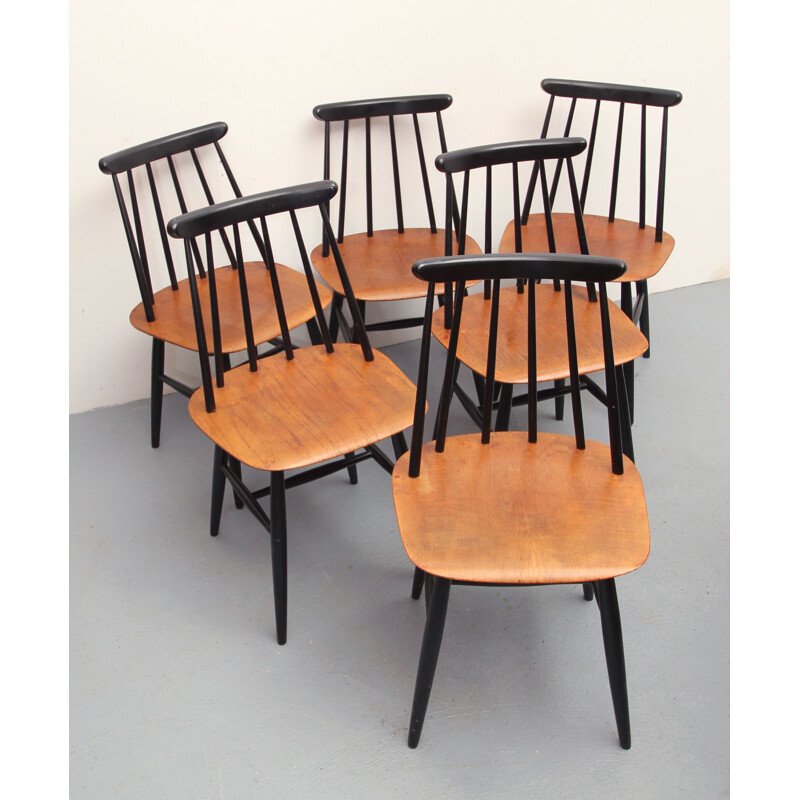 Ensemble de 6 chaises vintage en teck contreplaqué par Fanett Tapiovaara pour Edsby
