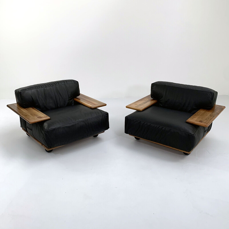 Pair of vintage Pianura armchairs in black leather by Mario Bellini for Cassina, 1970s