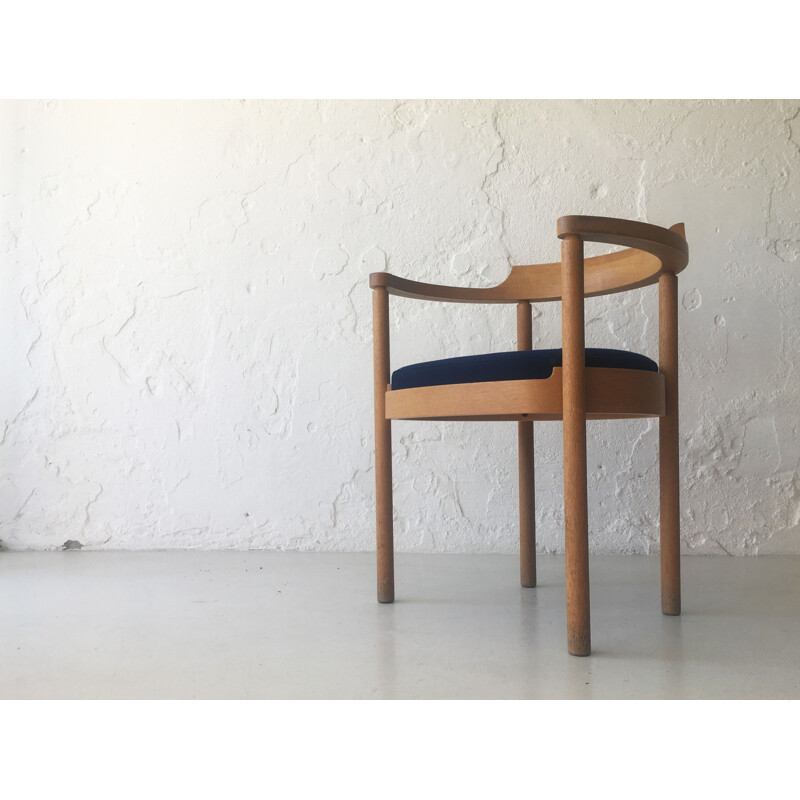 Danish vintage oakwood armchair by Jensen and Valeur for Munch, Denmark 1970s