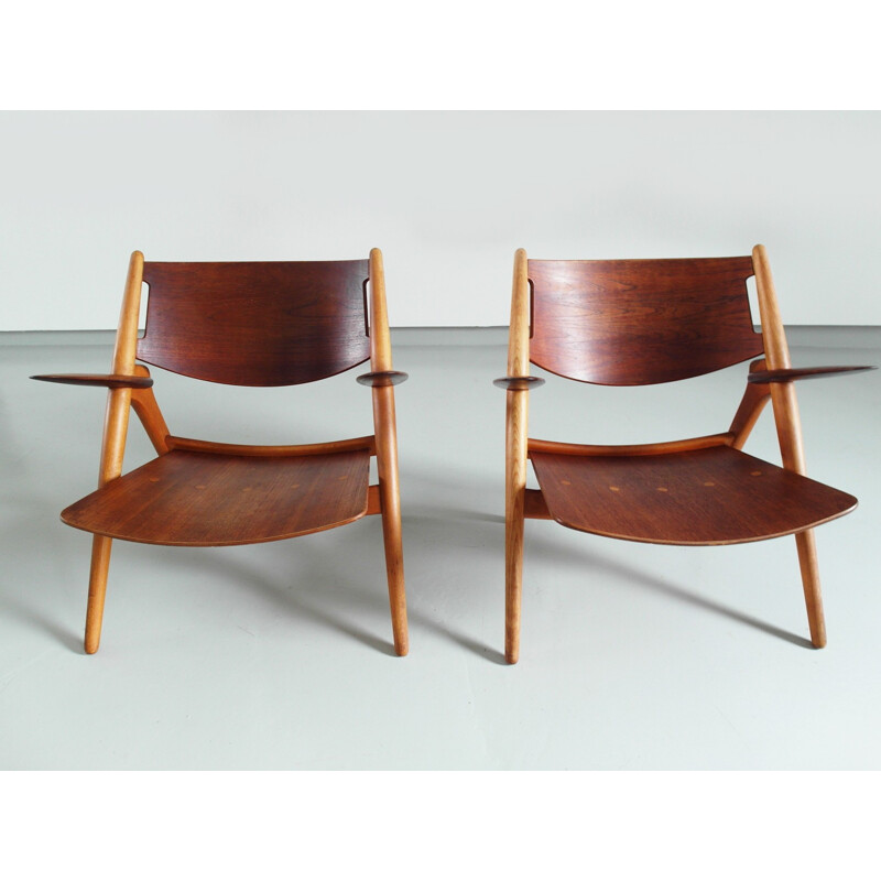 Paire de fauteuils "CH-28" Carl Hansen en teck, Hans J. WEGNER - 1950