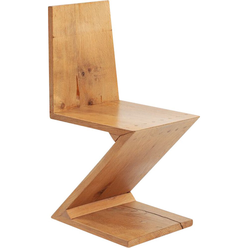 Vintage Zig zag chair in oakwood by Gerrit Rietveld, 1970s