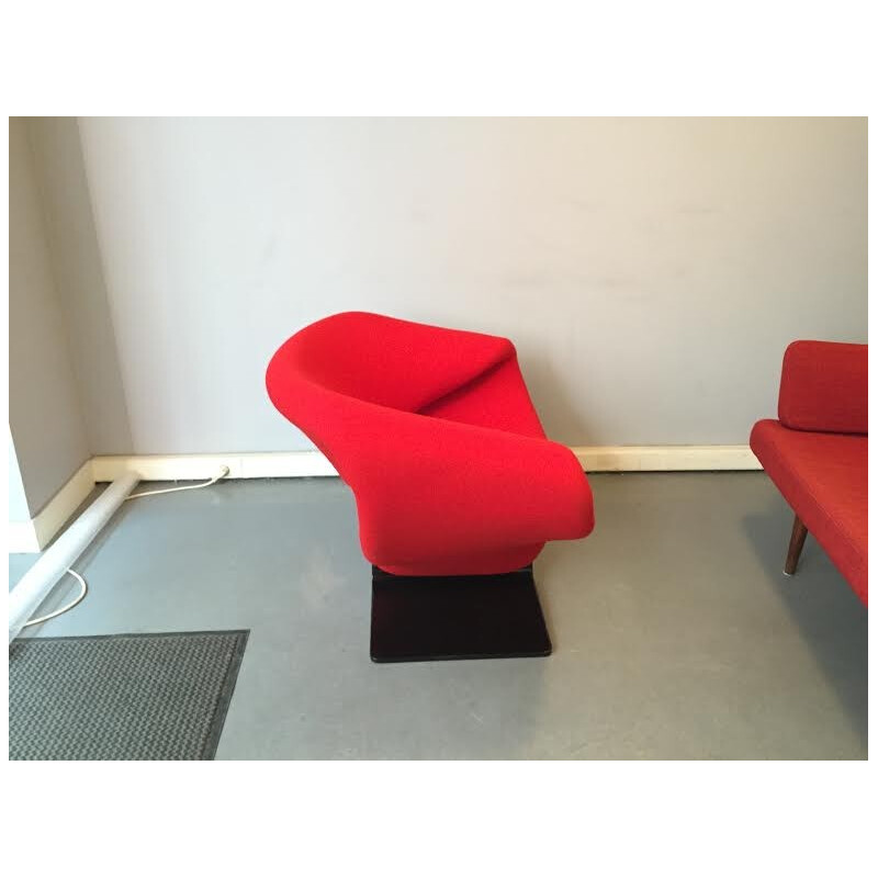 Red "Ribbon" armchair, Pierre PAULIN - 1970s