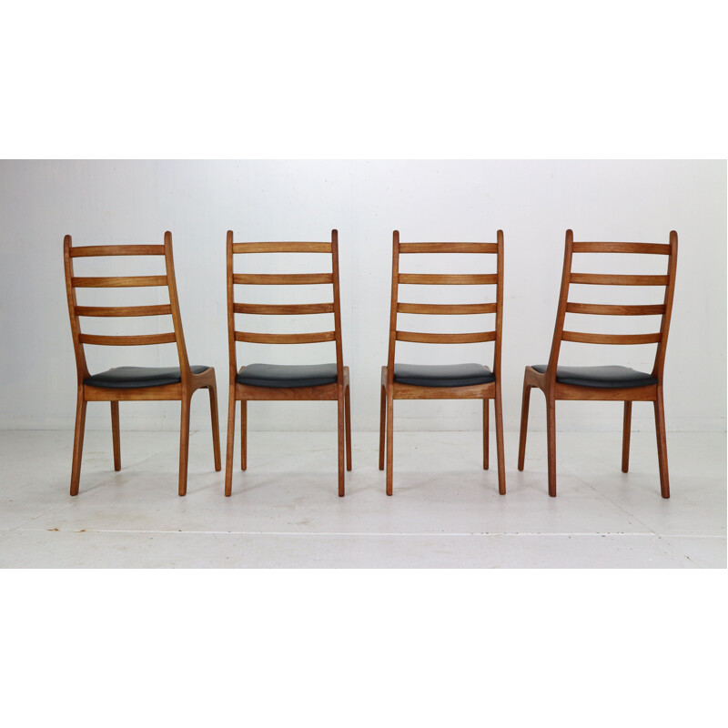 Ensemble de 4 chaises vintage en teck à dossier échelonné par Kai Kristiansen, Danemark 1960