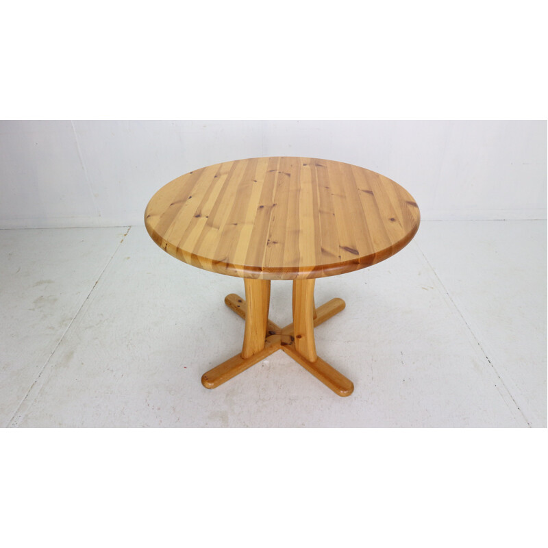 Vintage round solid pinewood dinning table, Denmark 1970s