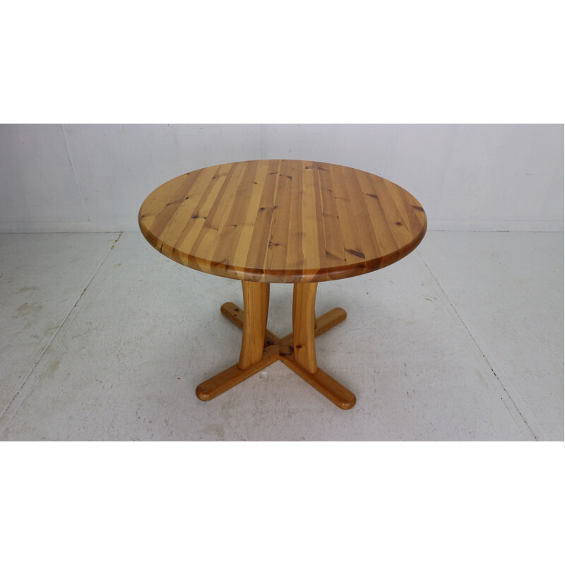 Vintage round solid pinewood dinning table, Denmark 1970s