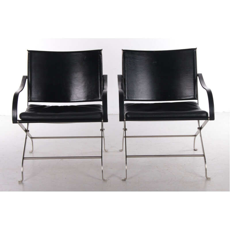 Pair of vintage black leather Carlotta armchairs by Antonio Citterio, 1990s