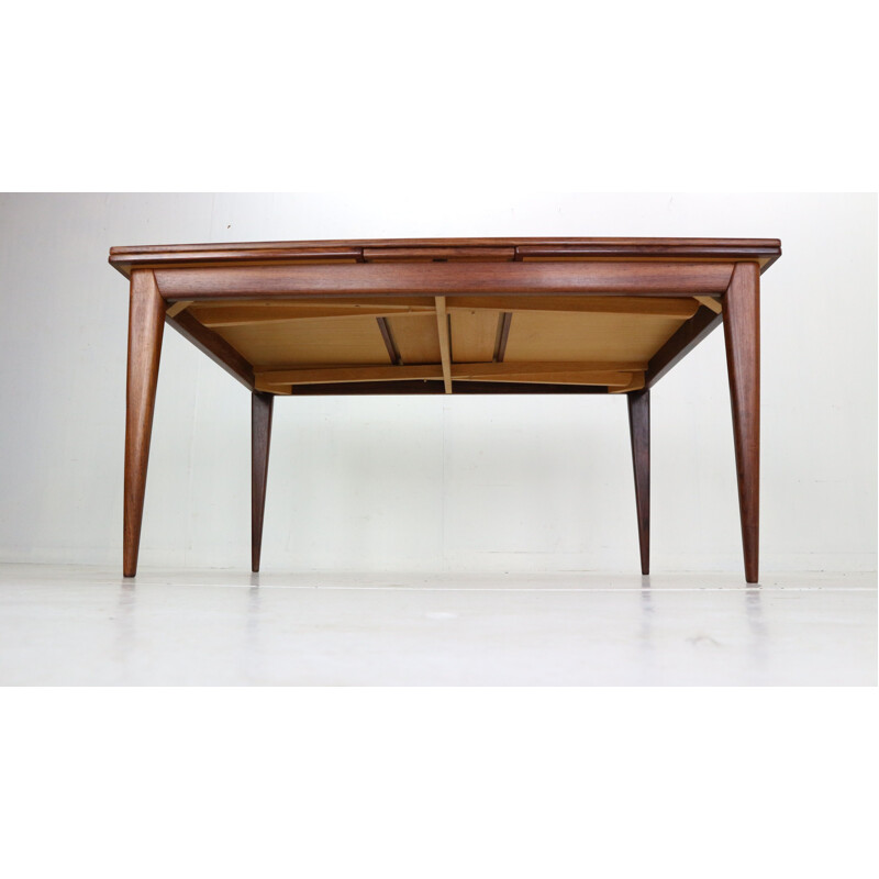 Extendable rosewood vintage dinning table no:254 by Niels Otto Møller for J.L. Møllers, 1960s